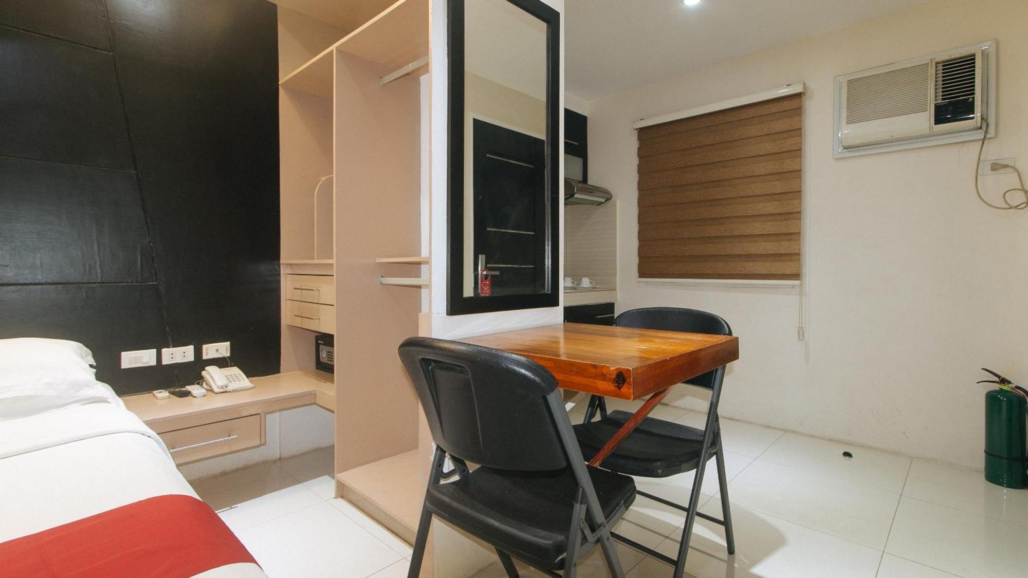 Reddoorz At Grand Apartelle Hernan Cortes Cebu Εξωτερικό φωτογραφία