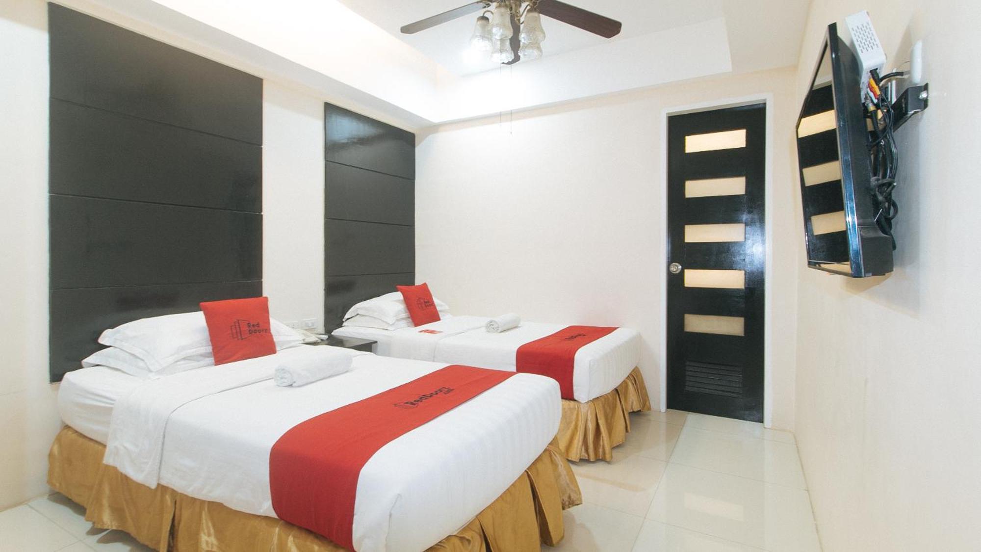 Reddoorz At Grand Apartelle Hernan Cortes Cebu Εξωτερικό φωτογραφία