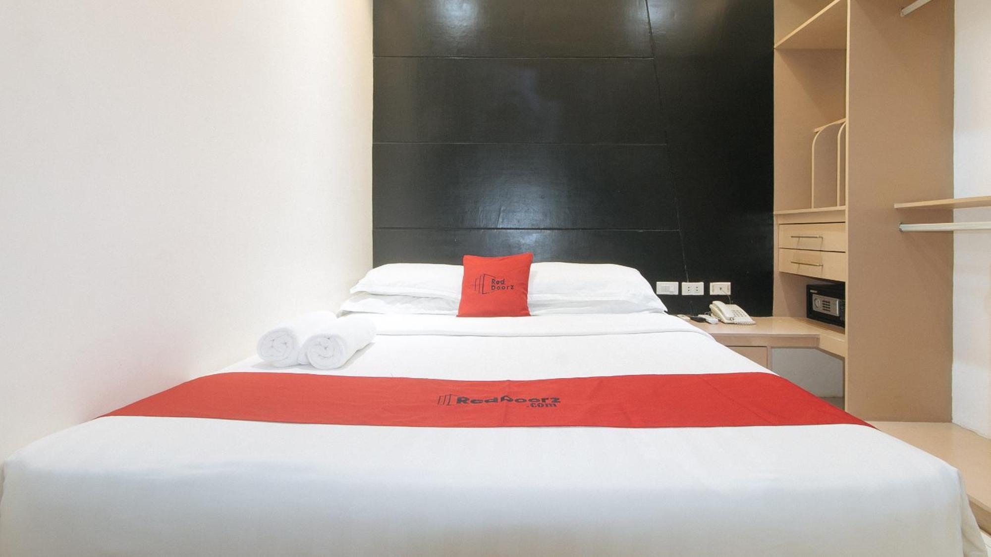 Reddoorz At Grand Apartelle Hernan Cortes Cebu Εξωτερικό φωτογραφία